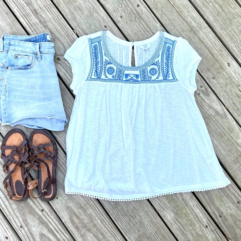 Crown & Ivy top